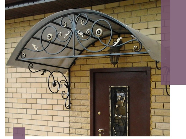 Изготовление козырьков из металла под ключ в Сергиеве Посаде