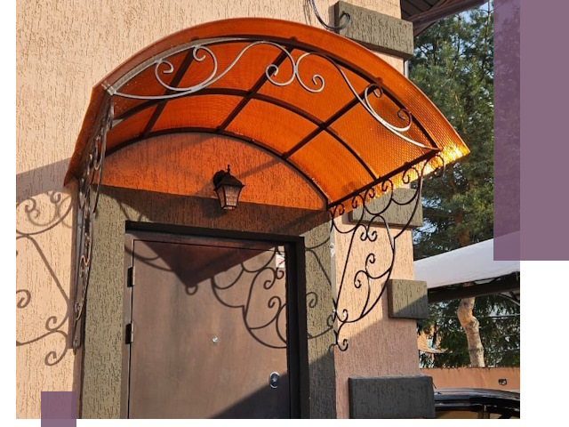 Демонтаж козырьков в Сергиеве Посаде быстро и безопасно