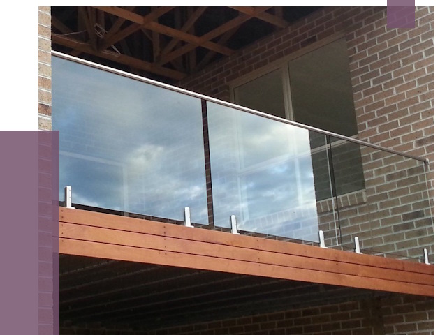 Стеклянные парапеты на крыше и террасе в Сергиеве Посаде от 11513 руб. | ПРОЛЁТ-Сгп